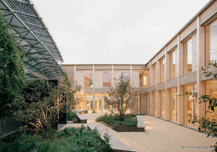 Stampflehm für die Windkraft - Firmenerweiterung in Ernstbrunn von juri troy architects