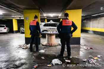 Buurtbewoners over parkeergarage waar niemand nog naar omkijkt: “In het begin had ik medelijden met de krakers, nu ben ik ze beu”
