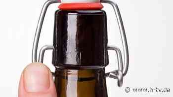 Typisches Geräusch beim Öffnen: Bügelflaschen-Plopp ist lauter als eine Flugzeugturbine