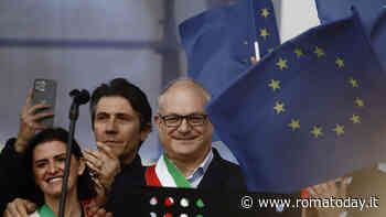Organizza Michele Serra, paga Roma Capitale. Polemica sulla manifestazione per l'Europa a piazza del Popolo