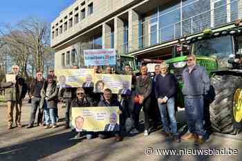 Protestactie aan Provinciehuis tegen nieuwe toeristische verbindingsweg: “Dit zou onvergeeflijk zijn”