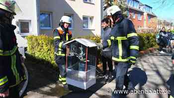 Dramatischer Einsatz in Hausbruch: Feuerwehr rettet zwei Vögel