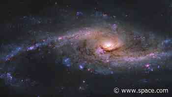 Spiral starburst galaxy glows in gorgeous Hubble Telescope image