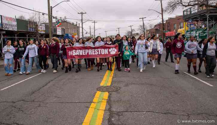 Preston High School community rallies at Throggs Neck St. Patrick’s Day Parade to fight closure