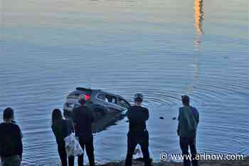NEW: Driver rescued after SUV careens into Potomac along GW Parkway
