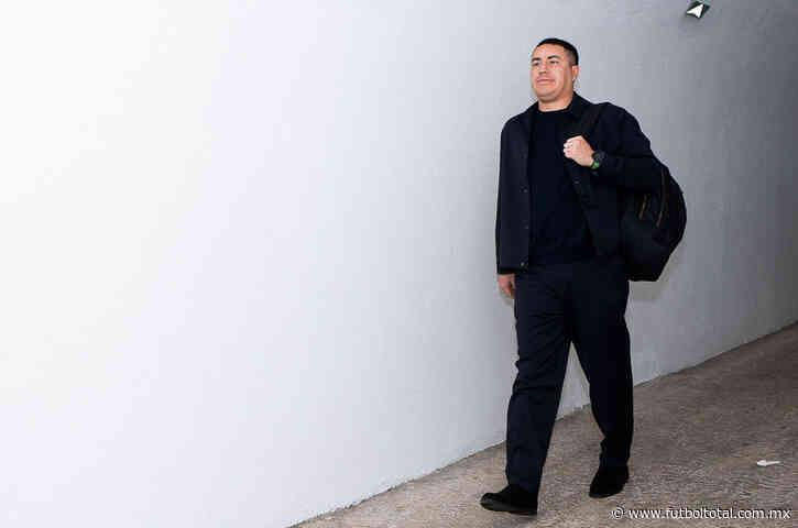 Efraín Juárez comienza a levantar carreras en Pumas