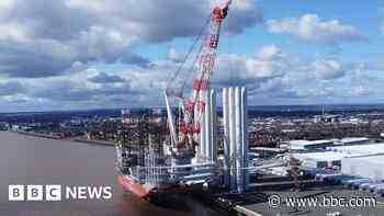 Huge ship set to carry turbines to North Sea farm