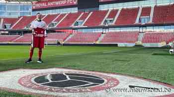 Stefan fietst en loopt langs alle stadions in Jupiler Pro League in negen dagen: “Hartelijke ontvangst door alle clubs geeft kracht”