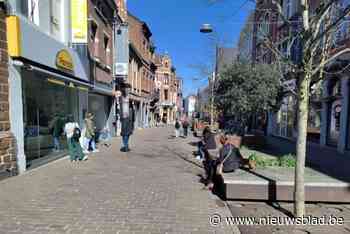 Dit weekend is het Spring Shopping Weekend: winkels open op zondag en groot bloementapijt op de markt