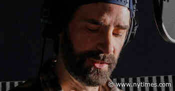 A Dyslexic Comedian Walks Into a Recording Booth …