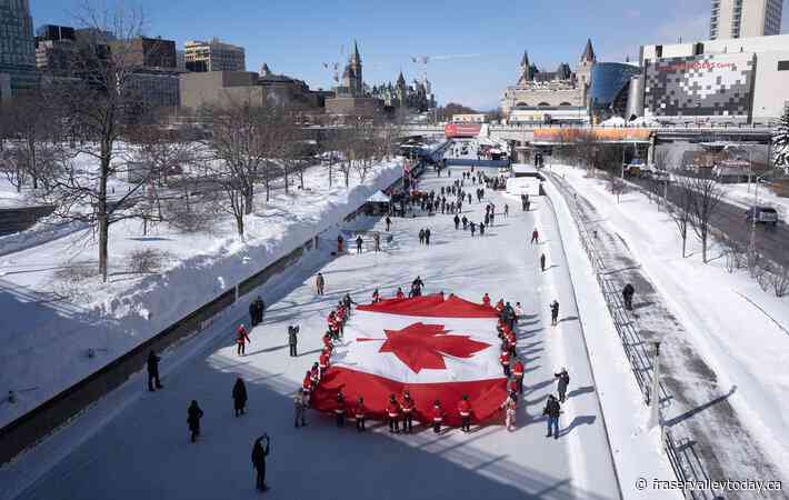 Statistics Canada says population rose to 41,528,680 at Jan. 1 as growth slowed