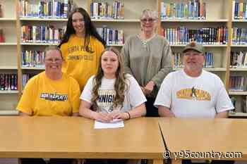 Kyenna Jackson of Encampment Signs with N. Platte for Basketball