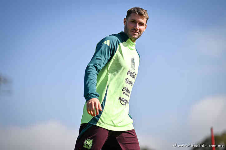 ¿De titular o de cambio? Así le va a Santiago Giménez en Selección Mexicana