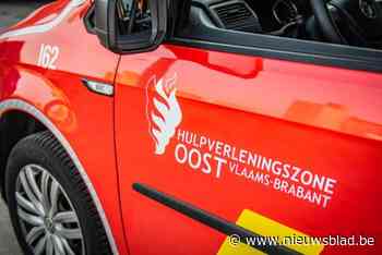 Brandweer kan haagbrand aan Alma 2 snel blussen