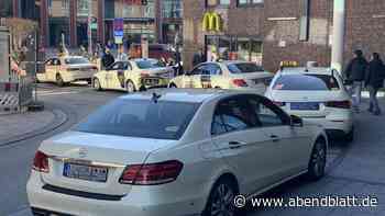 Polizei nimmt Taxifahrer am Bergedorfer Bahnhof ins Visier