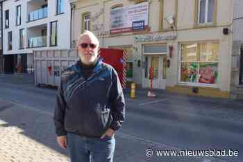 Hubert (72) neemt na achttien jaar afscheid van café en klanten: “Ik had gehoopt om het nog even verder te kunnen doen”