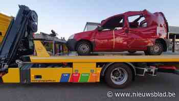 Gasfles in auto ontploft aan benzinestation in Bocholt: bestuurder ontsnapt aan de dood