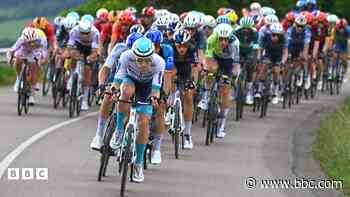 Cymru i gynnal rhan o'r Tour De France am y tro cyntaf