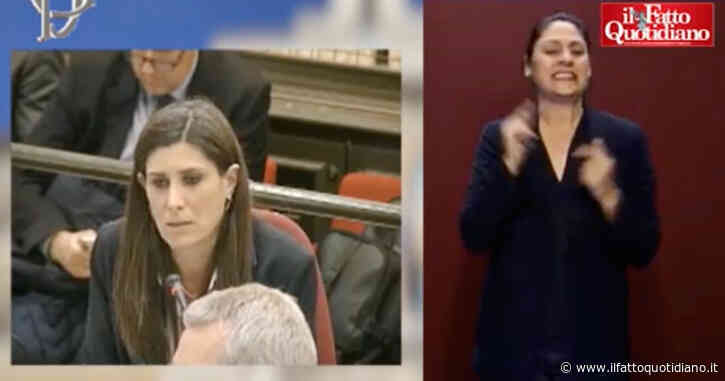 Appendino a Elkann: “Difficile credere a ciò che dice. Vuole produrre veicoli per l’industria bellica?”. La replica del presidente di Stellantis