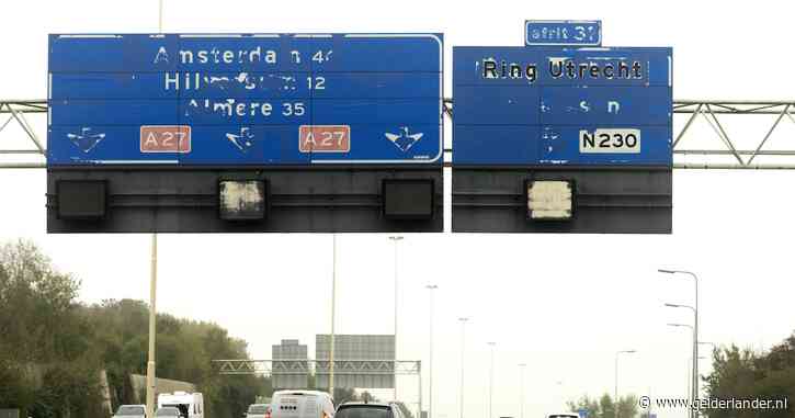 Borden boven snelweg bij Utrecht onleesbaar, maar oplossing blijkt niet eenvoudig én peperduur