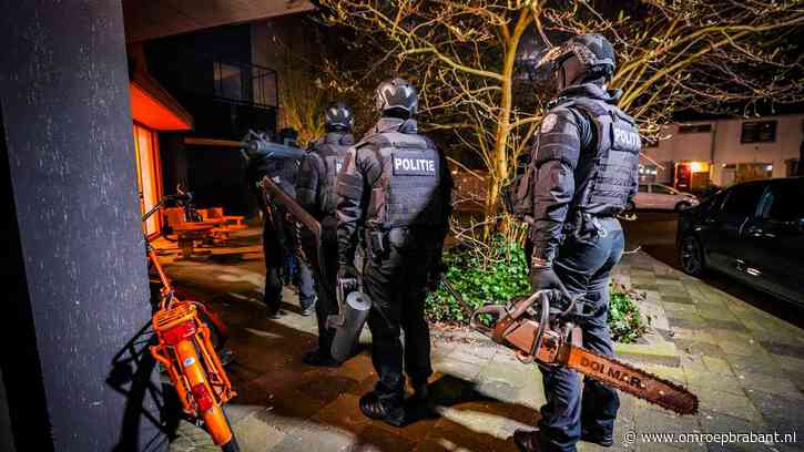 Politie vindt 20.000 euro en kilo cocaïne bij nog een inval in drugszaak