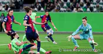 Voetbalsters Barcelona profiteren van eigen goal Dijkstra en boeken ruime zege in Champions League