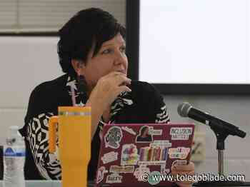 Perrysburg school board member resigns; district opens applications for vacant seat