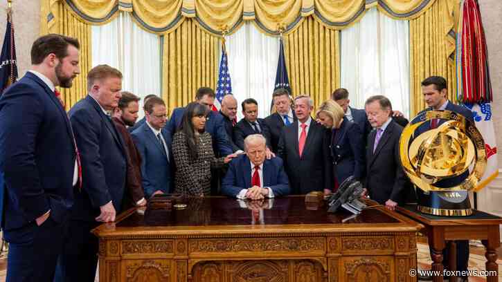 Faith leaders gather around Trump to pray in Oval Office: 'incredible day'