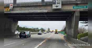 Truck hauling prefabricated home strikes Metro Vancouver overpass