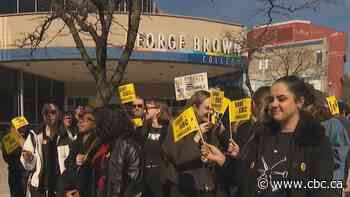 Students protest decision by George Brown College to scale back jewelry and gemmology programs
