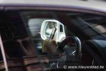 Opnieuw 87 bestuurders betrapt met gsm achter het stuur tijdens gezamenlijke actie van politieassociatie NORA: “Geen enkel bericht is een ongeval waard”