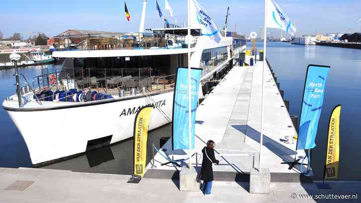 Nieuwe steiger met walstroom voor riviercruiseschepen Gent