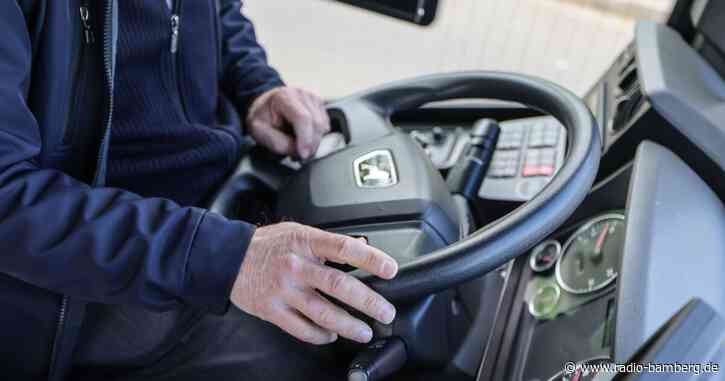 Streit um Kleingeld: Busfahrer hält Fahrgast fest