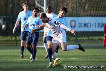 Niels Elewaut is aan zijn laatste weken als voetballer bezig bij HO Kalken: “Na mijn kruisbandletsel was ik niet meer de oude”