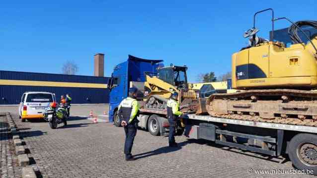 Politie Kempenland doet actie rond zwaar vervoer op N74 en N73