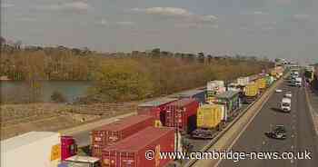 Live A14 updates as crash closes lane near Cambridge with delays building