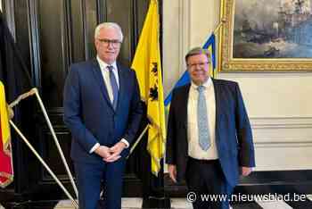 Burgemeester kan ondanks onderzoek naar volmachtfraude voor zevende keer (!) eed afleggen bij gouverneur: “Gunstig advies van parket en minister”