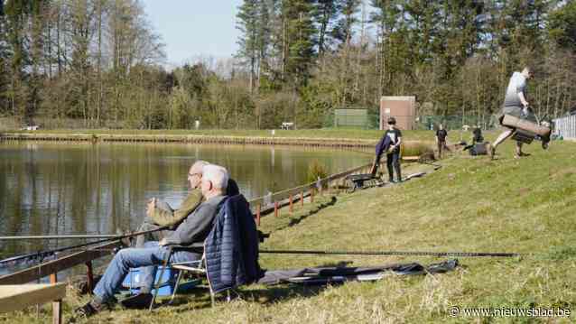 Vissers werpen hun lijnen eindelijk terug uit aan ‘t Gewad: “Hekjes zetten kon toch in een week gedaan zijn”