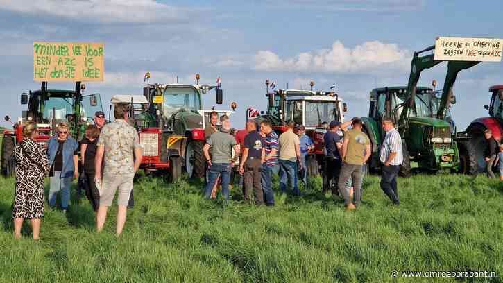 Bedreigingen om azc: 'Het wordt op een onfatsoenlijke manier gespeeld'