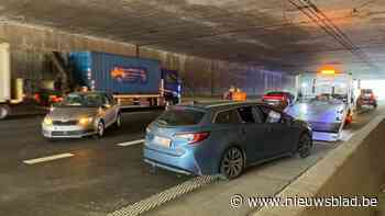 Kettingbotsing op E19: drie mensen raken gewond