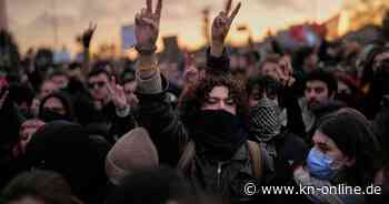 Türkei: Tausende demonstrieren gegen Erdogan-Regierung