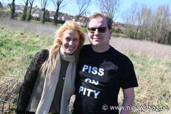 Kathy (36) vraagt met zelfgeschreven lied aandacht voor clusterhoofdpijn: “Je moet eigenlijk patiënt zijn om te weten wat het is”