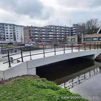 Brug bij Elimkerk geplaatst