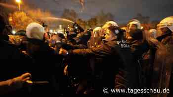 İmamoğlus Festnahme: Türkische Polizei geht gegen Proteste vor