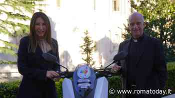 Enav dona ciclomotori ai volontari del Giubileo 2025