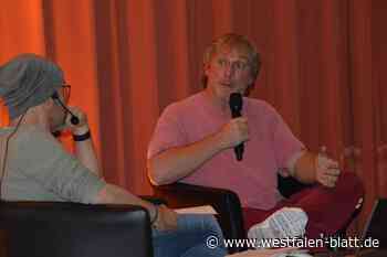 Ansgar Brinkmann plaudert in der Senne