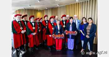 Eerste Hoogstraten aardbeien voor Belgisch Koninklijk Paleis en gouverneur Cathy Berx