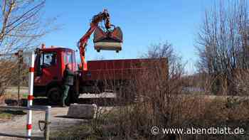 Betonsperren am Eichbaumsee: Warum sie Autofahrer schützen