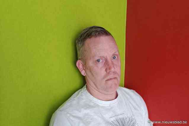 Leerkracht Gino (47) zit thuis na bedreigingen, school weigert betrokken leerling uit te sluiten: “Ik snap niet dat je zo laks kan reageren”