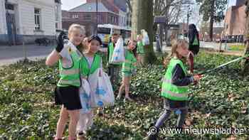 Basisschool Sint-Vic houdt zwerfvuilactie: "We hebben zelfs een zakje met drugs gevonden"